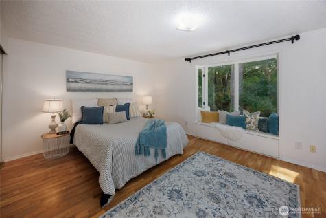 12822 NE 68th Street Kirkland WA 98033