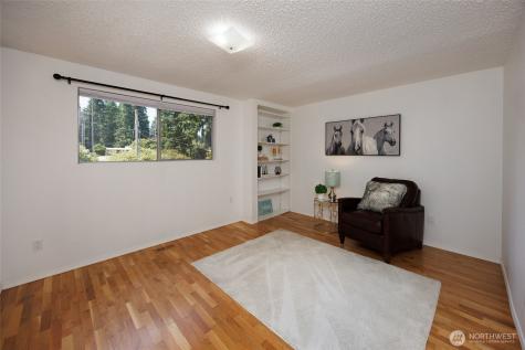 12822 NE 68th Street Kirkland WA 98033