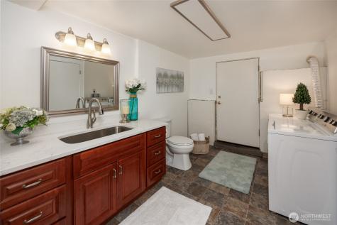 12822 NE 68th Street Kirkland WA 98033