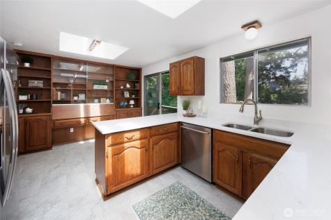 12822 NE 68th Street Kirkland WA 98033