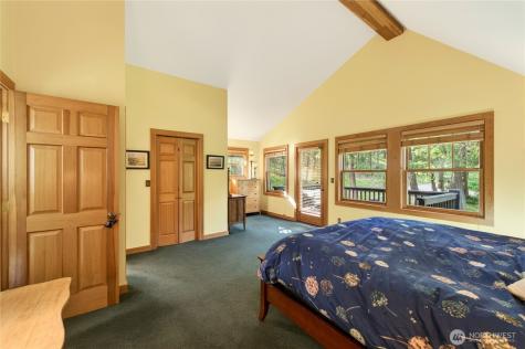 19 Two Rivers Road Mazama WA 98833