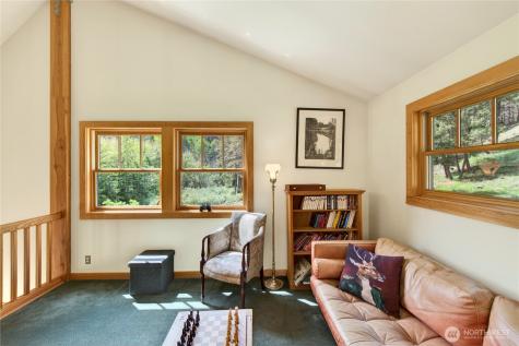 19 Two Rivers Road Mazama WA 98833