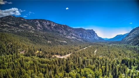 19 Two Rivers Road Mazama WA 98833