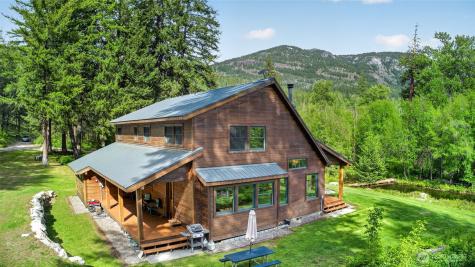 19 Two Rivers Road Mazama WA 98833