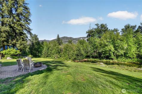 19 Two Rivers Road Mazama WA 98833
