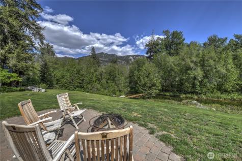 19 Two Rivers Road Mazama WA 98833