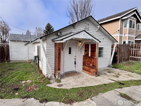 1203 N Okanogan Street Ellensburg WA 98926
