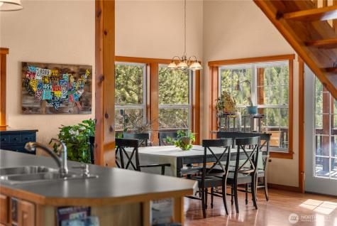 26 Smith Canyon Road Carlton WA 98814