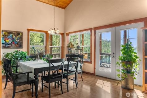 26 Smith Canyon Road Carlton WA 98814