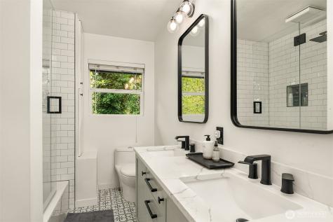 15803 81st Avenue NE Kenmore WA 98028