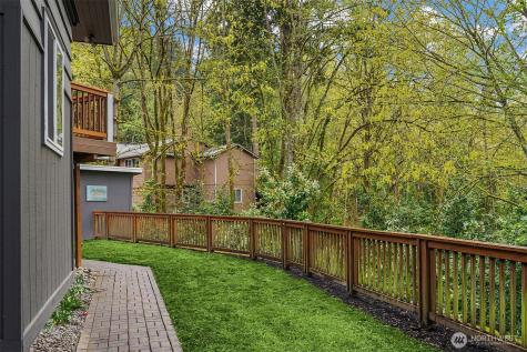15803 81st Avenue NE Kenmore WA 98028