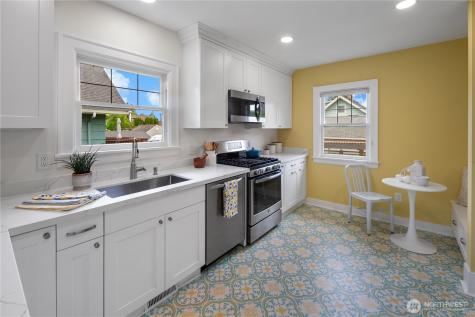 7529 32nd Avenue NW Seattle WA 98117