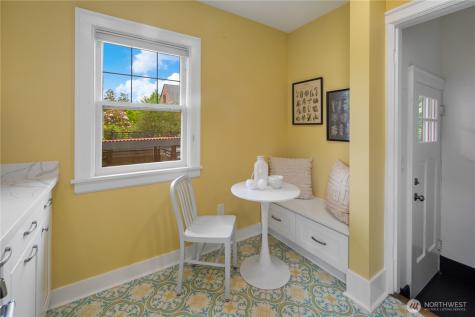 7529 32nd Avenue NW Seattle WA 98117