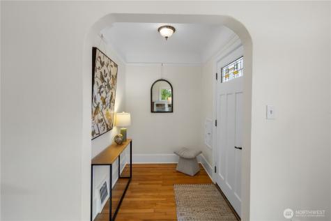 7529 32nd Avenue NW Seattle WA 98117