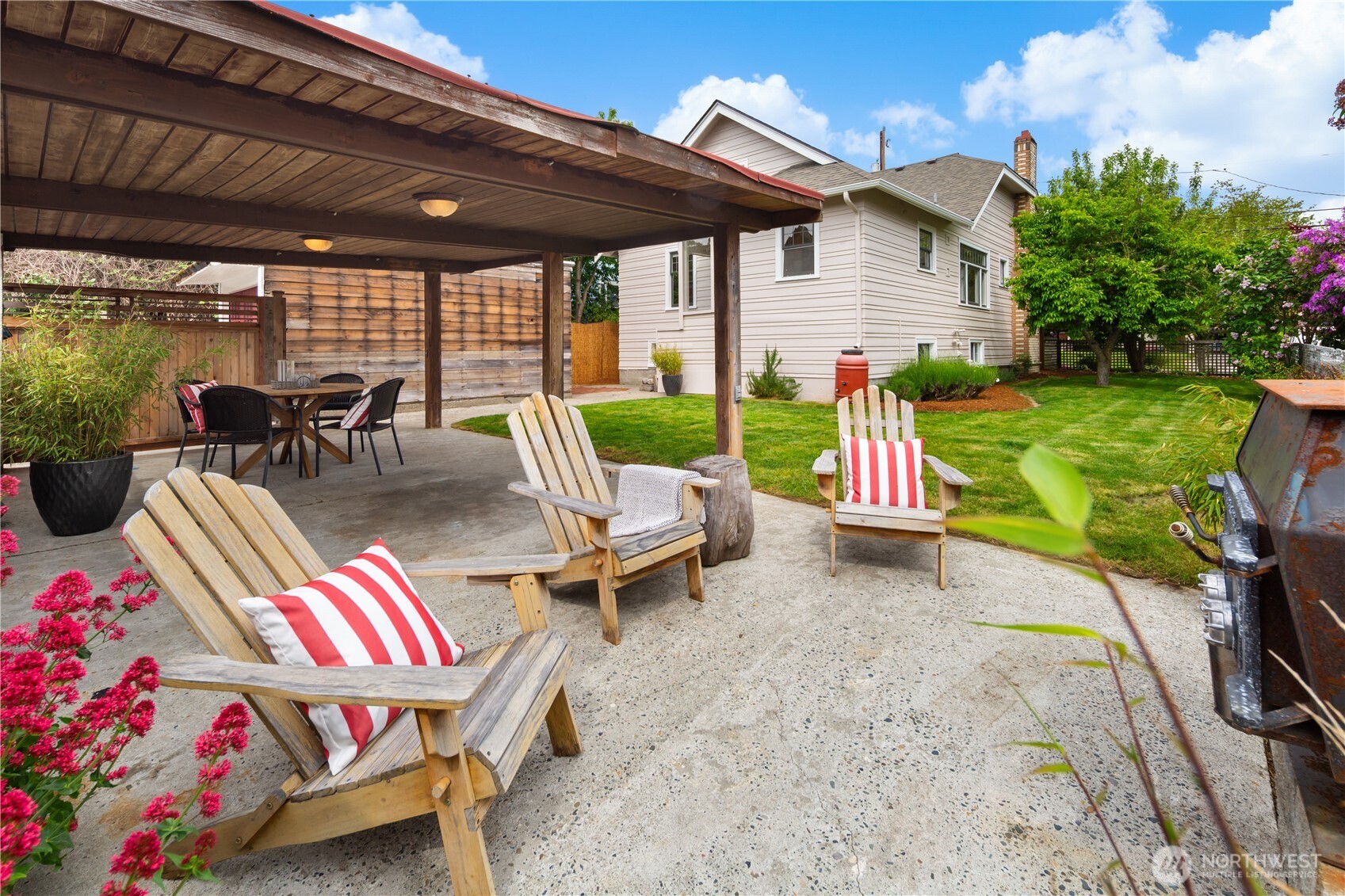 7529 32nd Avenue NW Seattle WA 98117