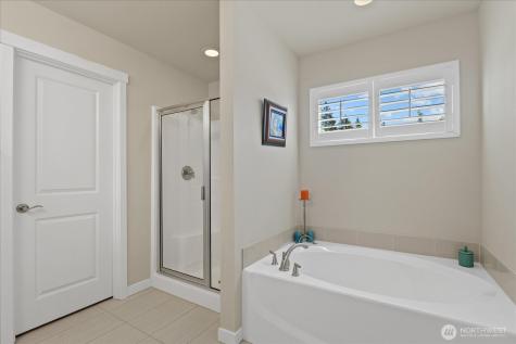 24211 SE 258th Way Maple Valley WA 98038