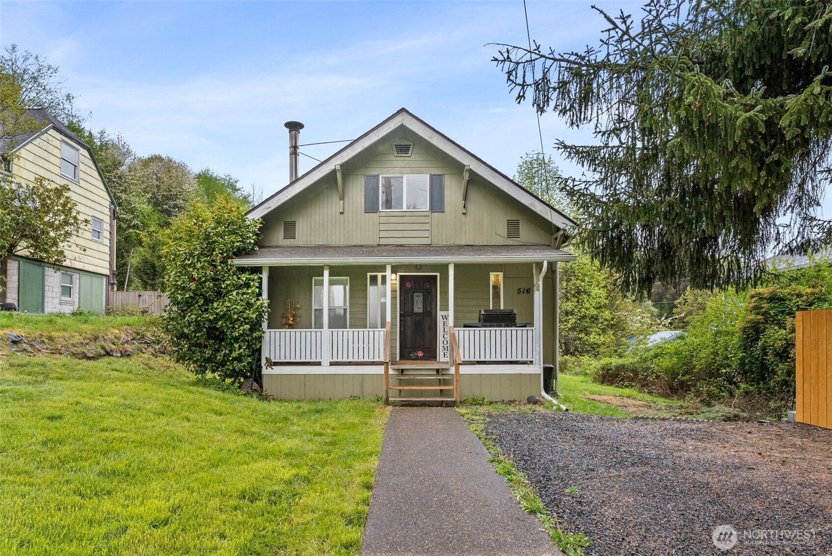 516 Ballentine Street Raymond WA 98577
