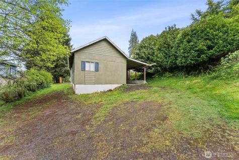 516 Ballentine Street Raymond WA 98577