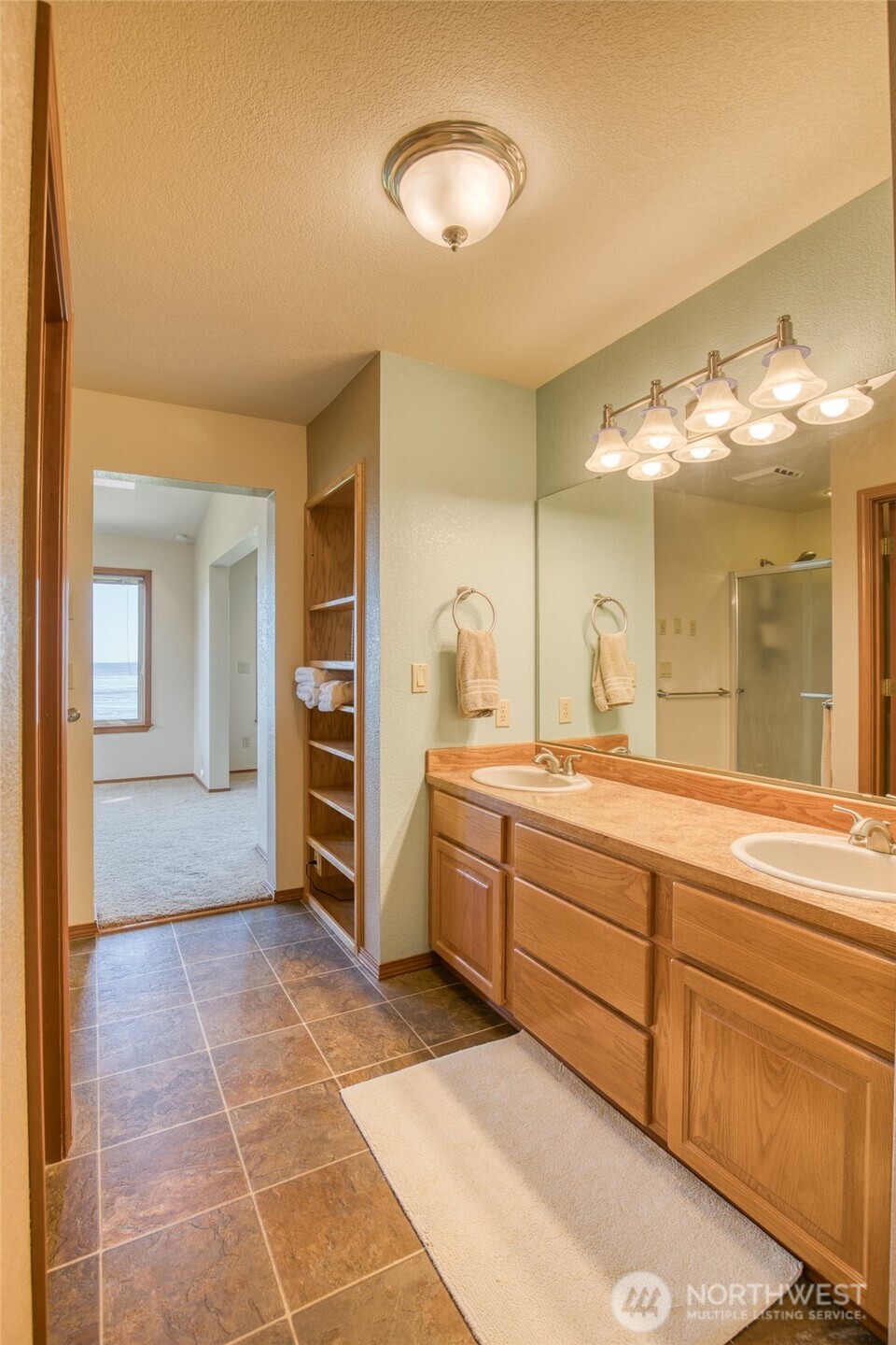 37 Rock View Lane Hoquiam WA 98550