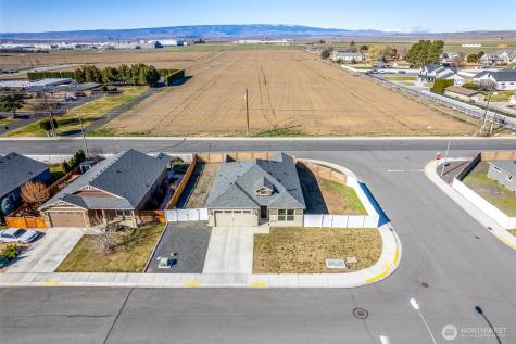 1019 Hilltop Avenue NE Quincy WA 98848