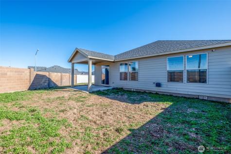 1019 Hilltop Avenue NE Quincy WA 98848