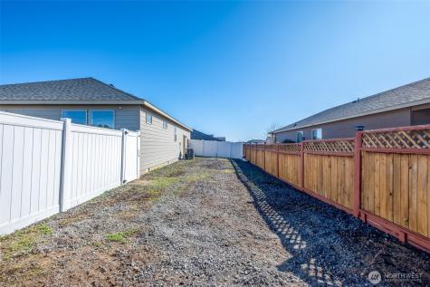 1019 Hilltop Avenue NE Quincy WA 98848