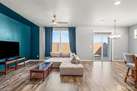 1019 Hilltop Avenue NE Quincy WA 98848