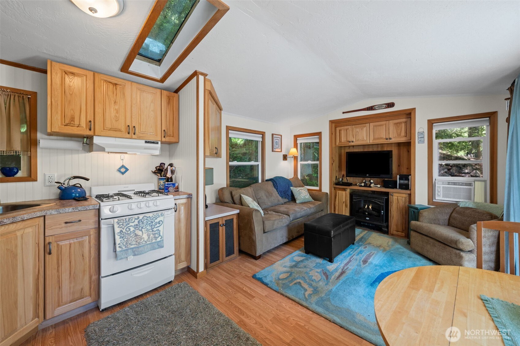 90 Lakeshore Place Hoodsport WA 98548