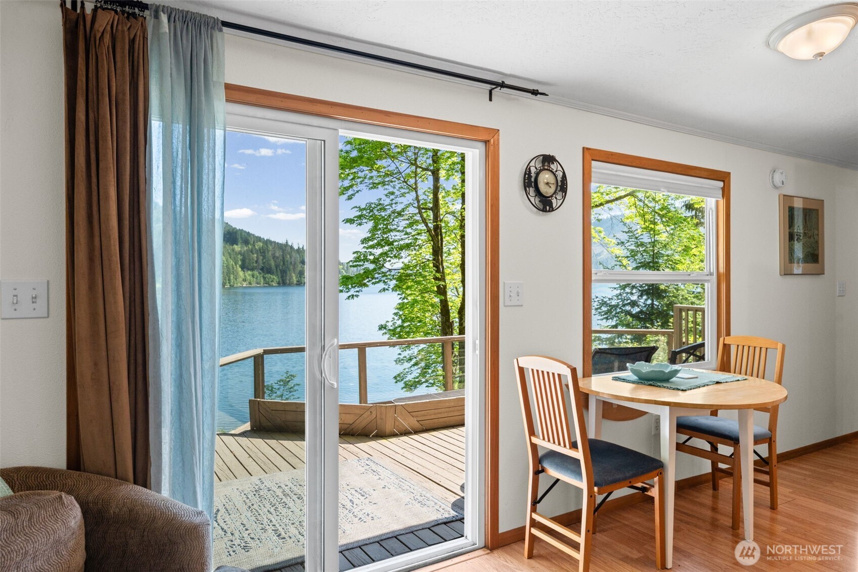 90 Lakeshore Place Hoodsport WA 98548