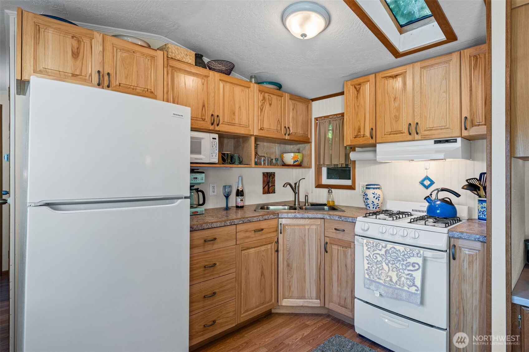 90 Lakeshore Place Hoodsport WA 98548