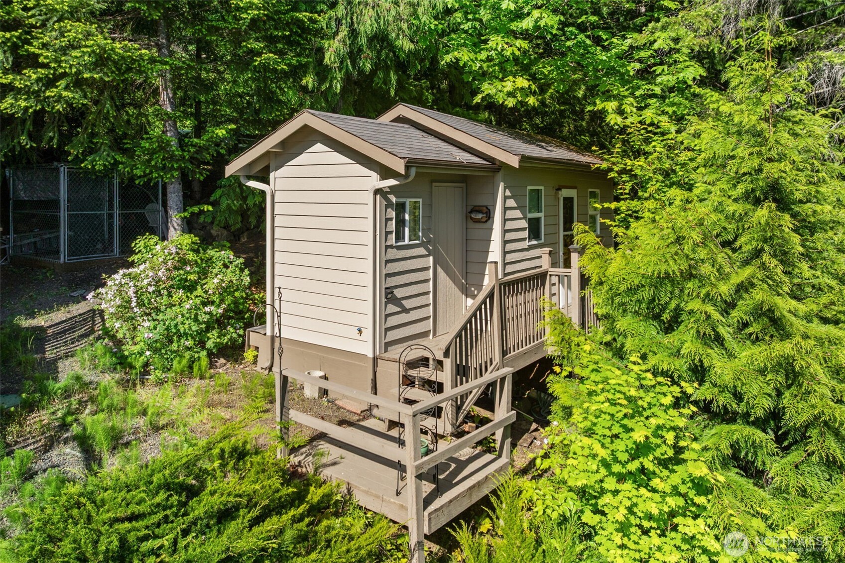 90 Lakeshore Place Hoodsport WA 98548