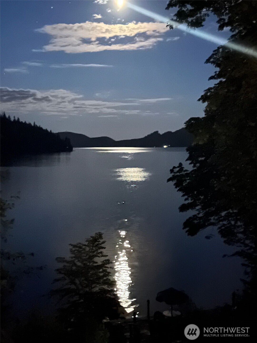 90 Lakeshore Place Hoodsport WA 98548