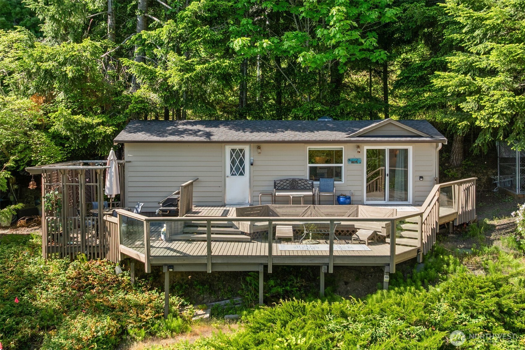 90 Lakeshore Place Hoodsport WA 98548