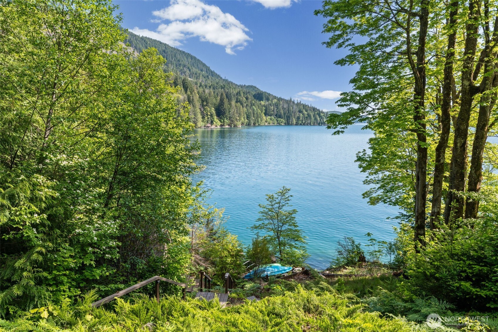 90 Lakeshore Place Hoodsport WA 98548