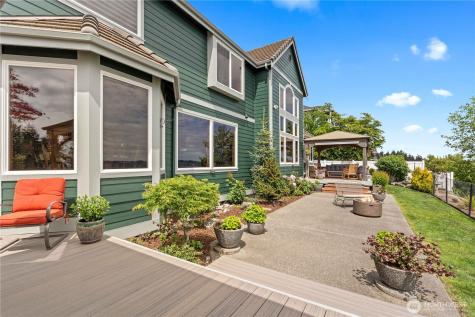 1551 13th Court Fox Island WA 98333
