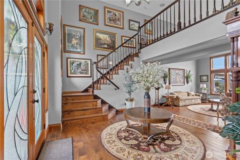 1551 13th Court Fox Island WA 98333