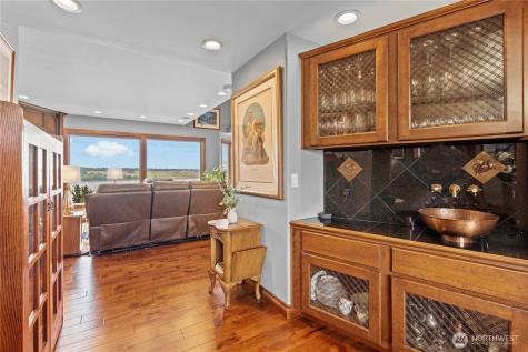 1551 13th Court Fox Island WA 98333