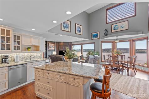 1551 13th Court Fox Island WA 98333