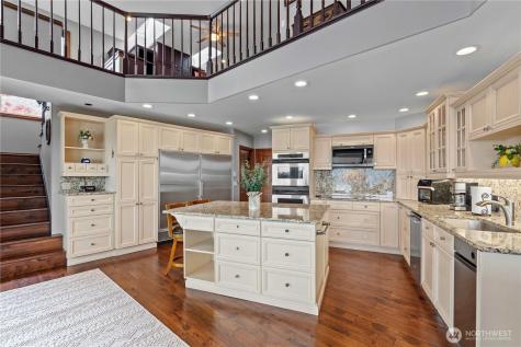 1551 13th Court Fox Island WA 98333