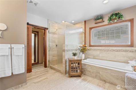 1551 13th Court Fox Island WA 98333