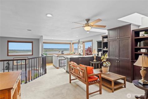 1551 13th Court Fox Island WA 98333