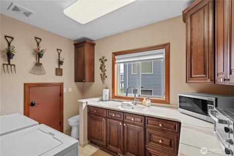 1551 13th Court Fox Island WA 98333