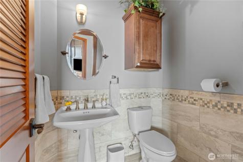 1551 13th Court Fox Island WA 98333