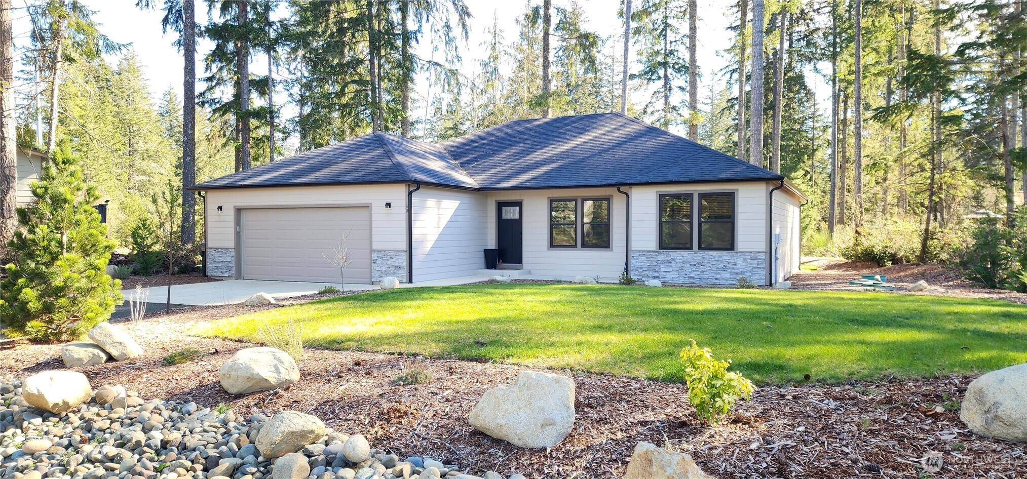 160 E Country Club Drive N Union WA 98592
