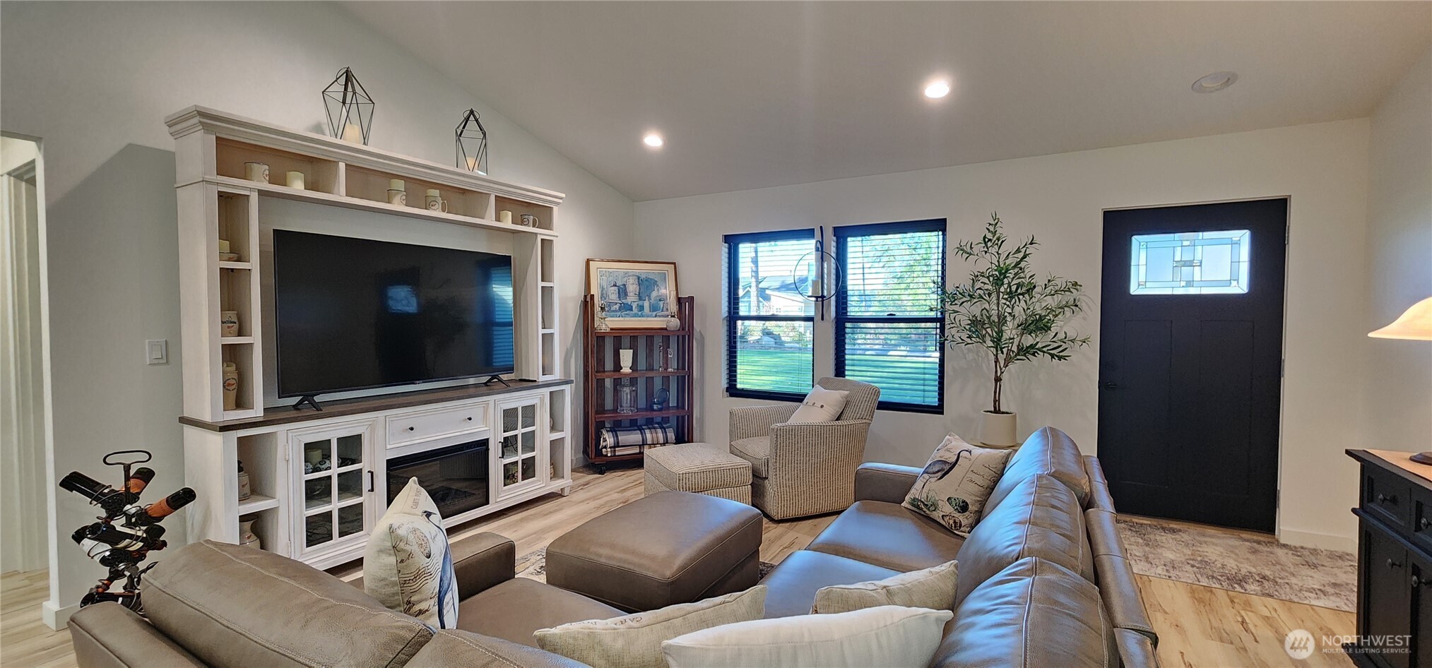 160 E Country Club Drive N Union WA 98592