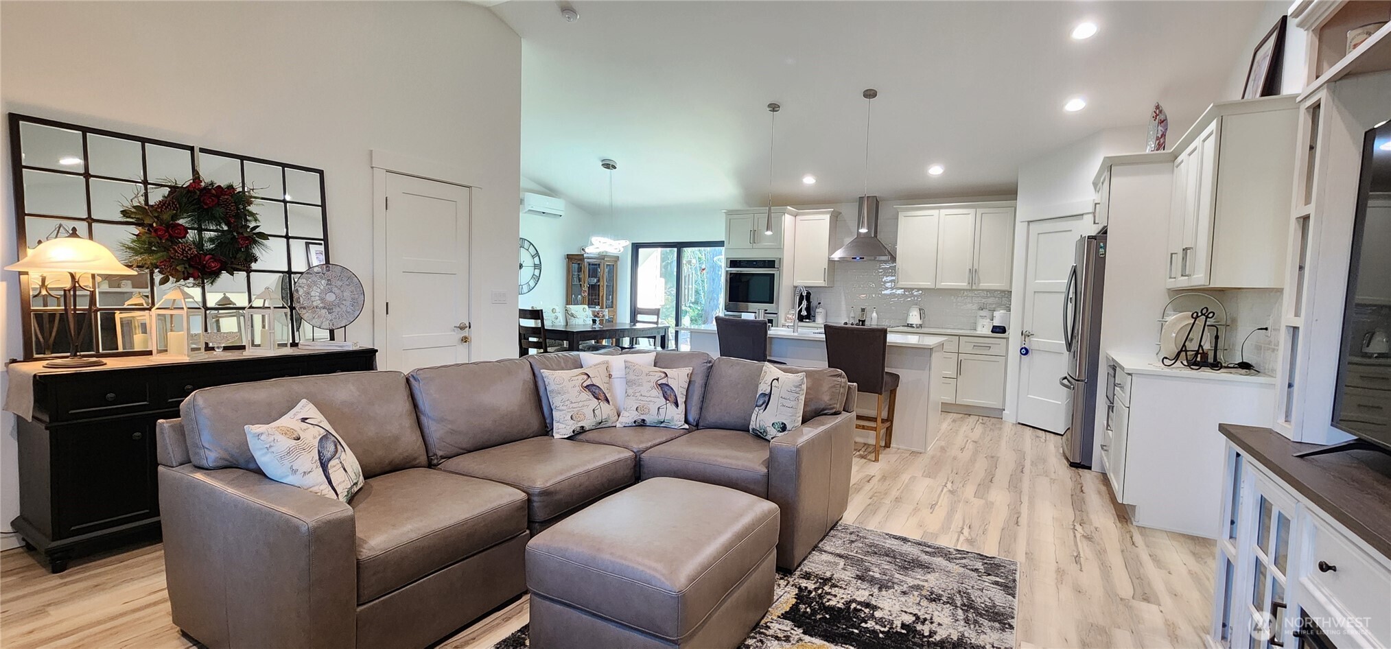 160 E Country Club Drive N Union WA 98592