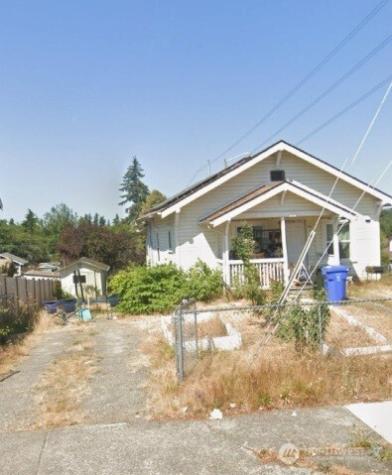8402 Yakima Avenue Tacoma WA 98444