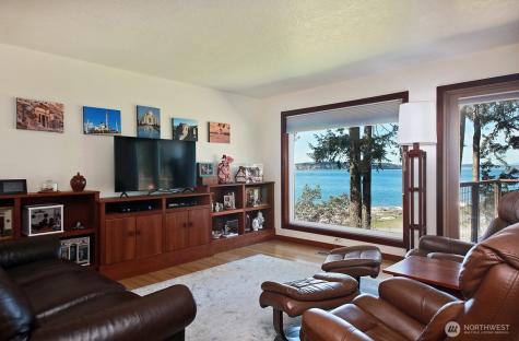 260 Rhodena Drive Coupeville WA 98239