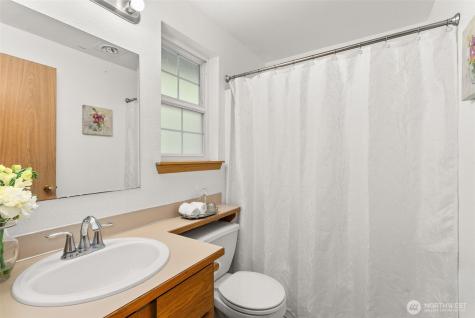 606 Malibu Drive SE Lacey WA 98503