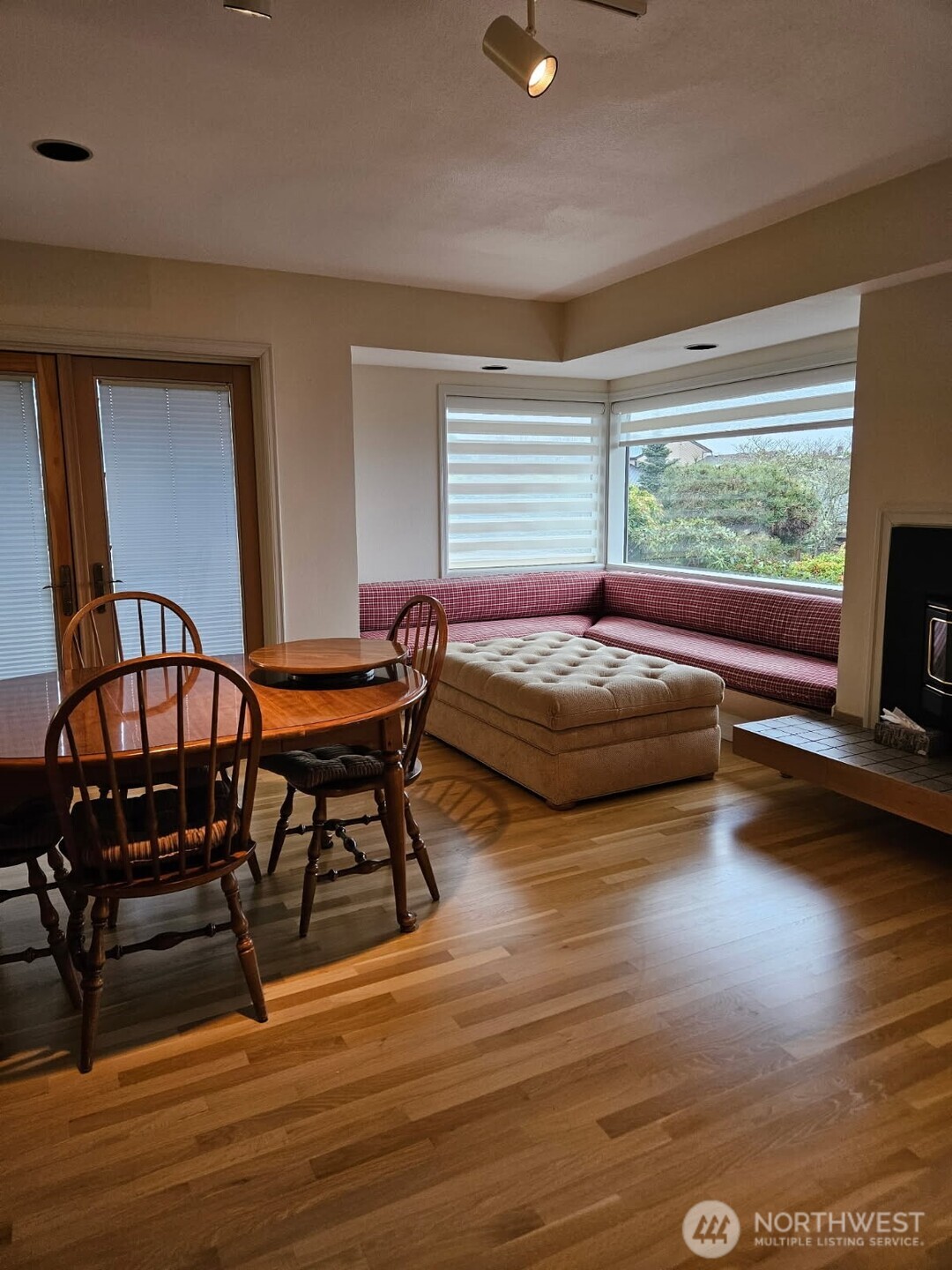 61 Leschi Drive SW Steilacoom WA 98388
